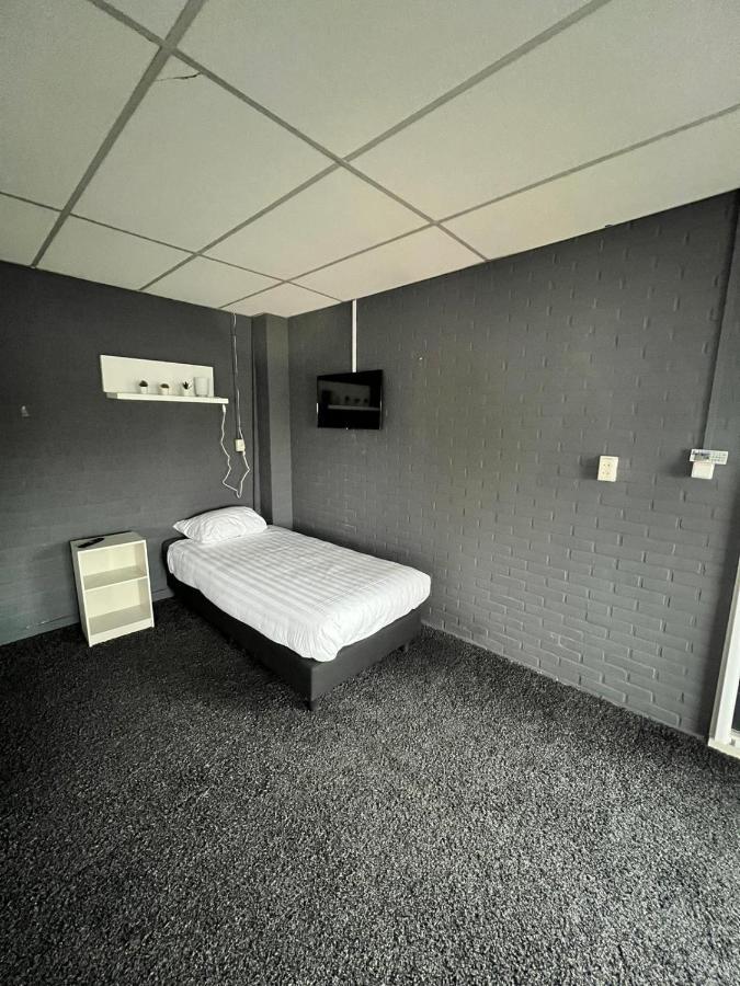 Hotel De Raket Rogat エクステリア 写真