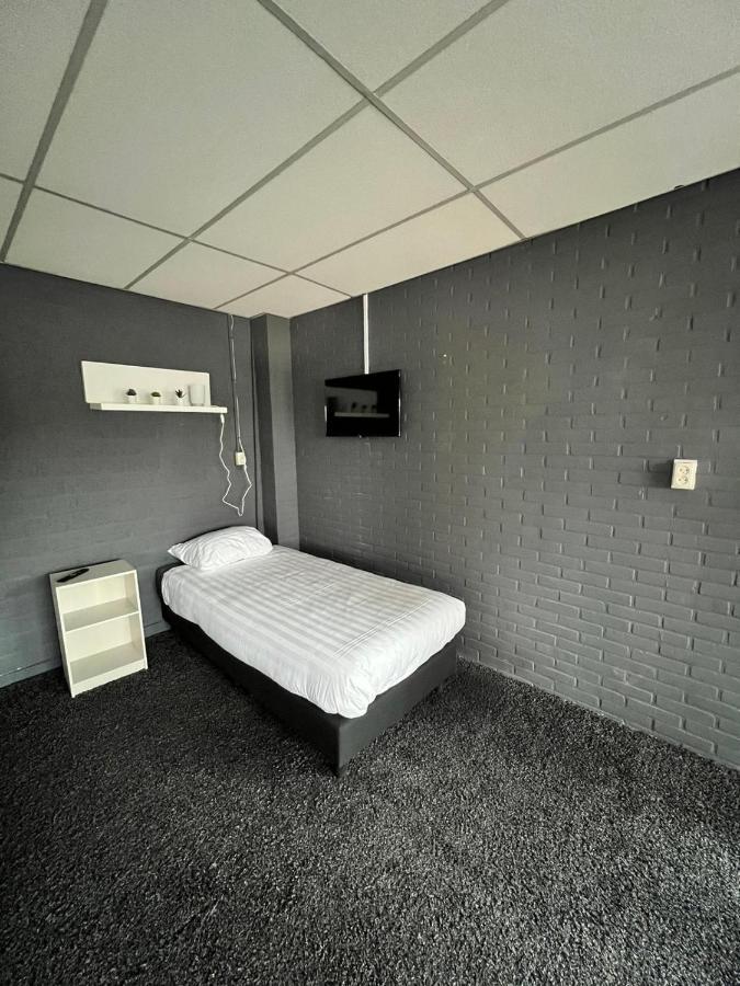 Hotel De Raket Rogat エクステリア 写真